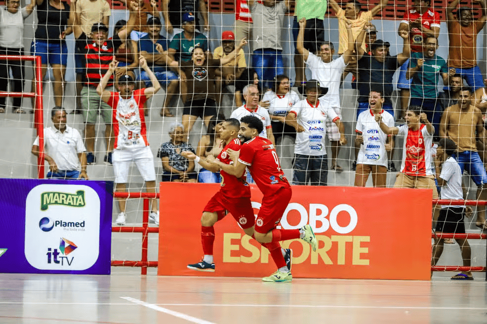 PINHÃO VENCE SIMÃO DIAS E CONQUISTA PRIMEIROS PONTOS NA COPA TV SERGIPE DE FUTSAL