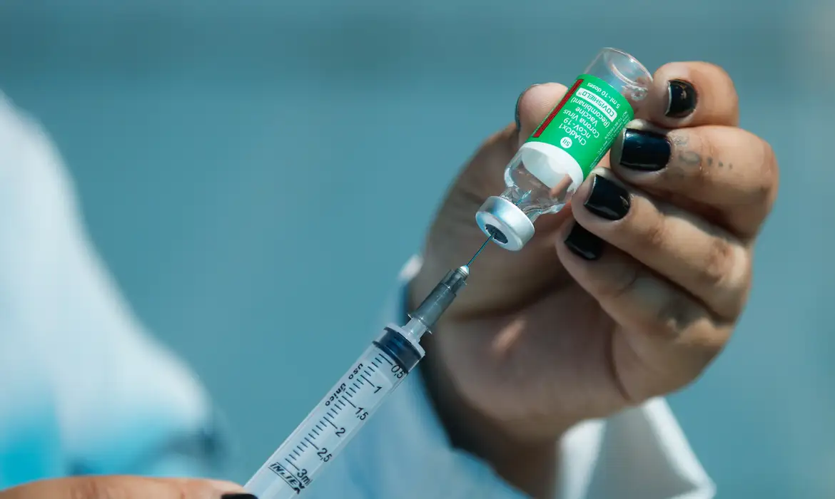 VACINA CONTRA COVID PARA CRIANÇAS DE 6 MESES A 4 ANOS, 11 MESES E 29 DIAS PODEÁ SER SUSPENSA