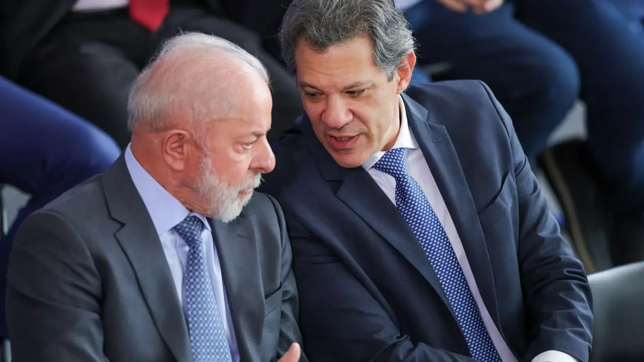 GOVERNO FEDERAL ELEVA EM ATÉ 25% O IMPOSTO DE IMPORTAÇÃO SOBRE MIL ITENS 