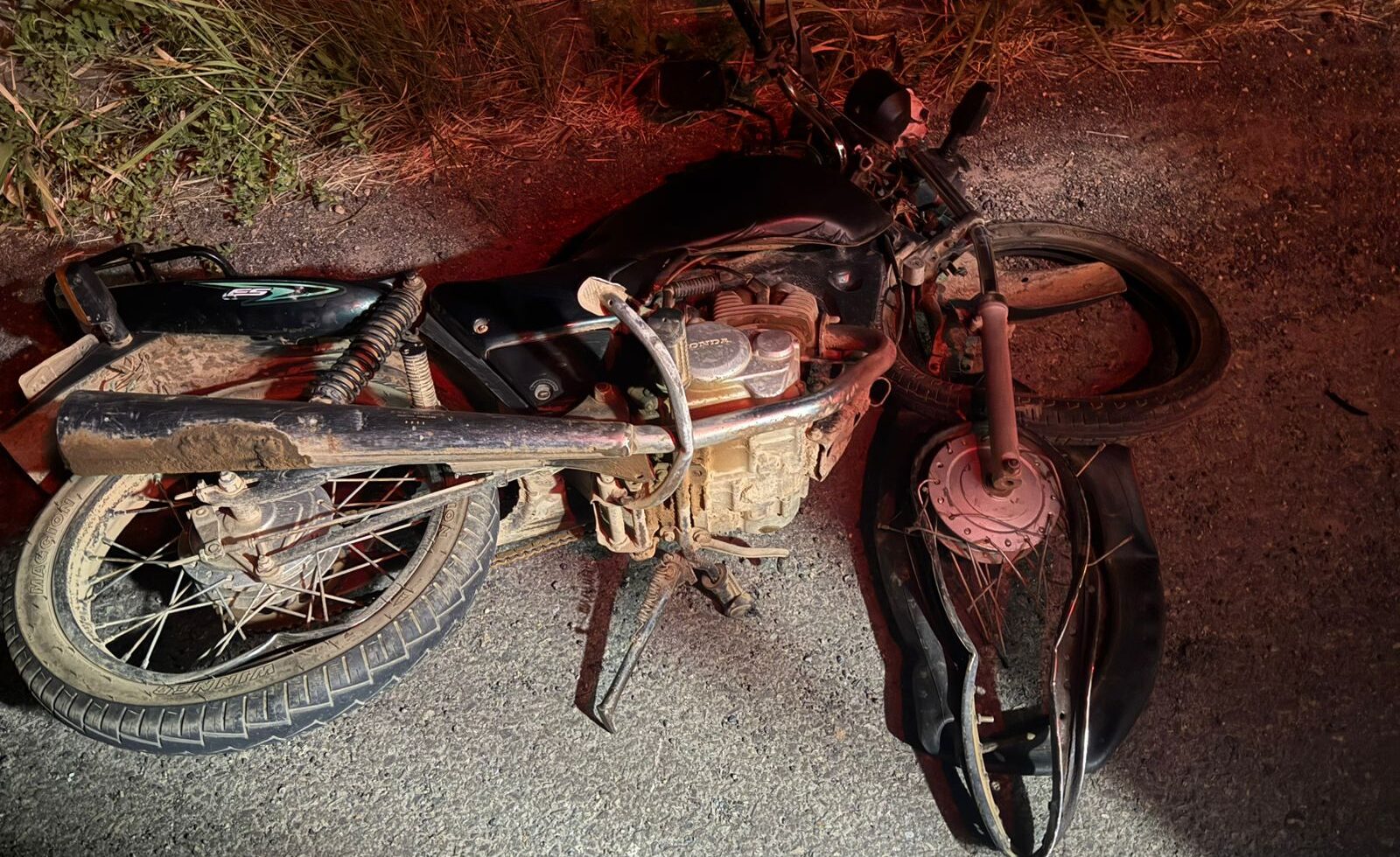 CONDUTOR COLIDE COM MURETA DE PONTE E CAI NA RODOVIA SE-270, NO POVOADO LARANJEIRAS, EM SIMÃO DIAS