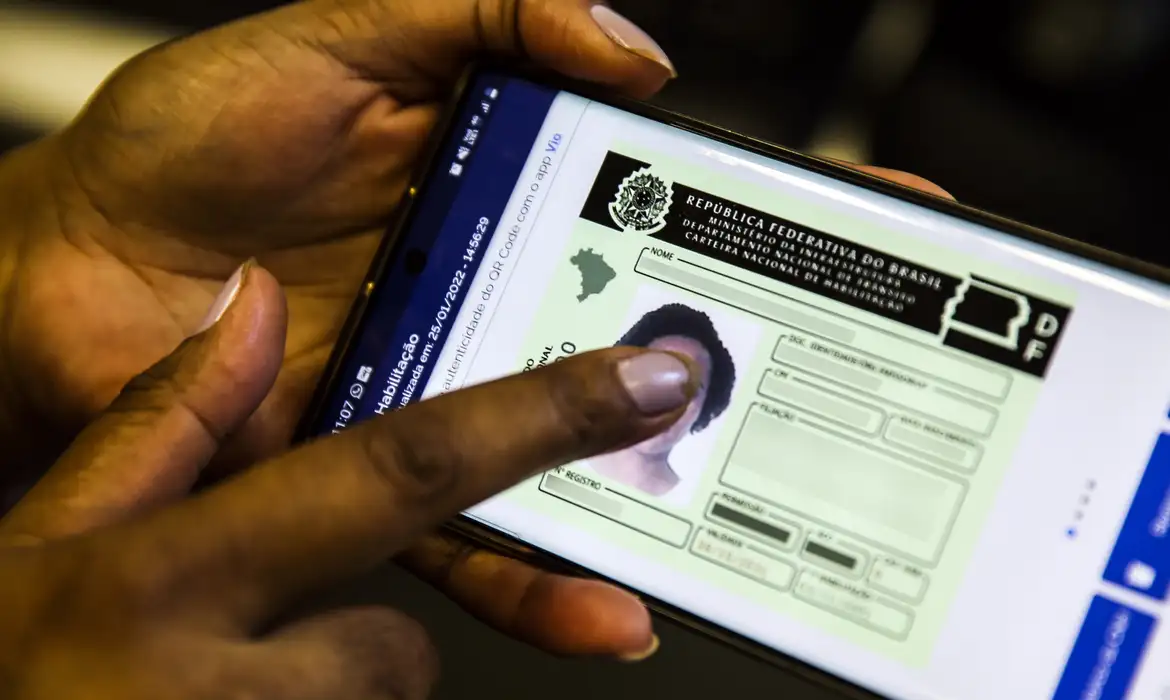 ENTIDADES MÉDICAS CRITICAM RENOVAÇÃO DE CNH SEM EXAME DE APTIDÃO FÍSICA E MENTAL