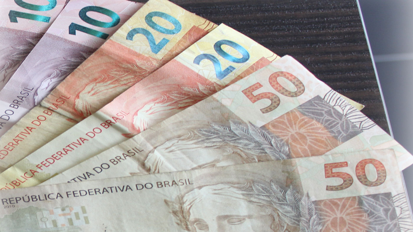 VEJA A PROJEÇÃO DE VALOR PARA O SALÁRIO MÍNIMO PELOS PRÓXIMOS QUATRO ANOS