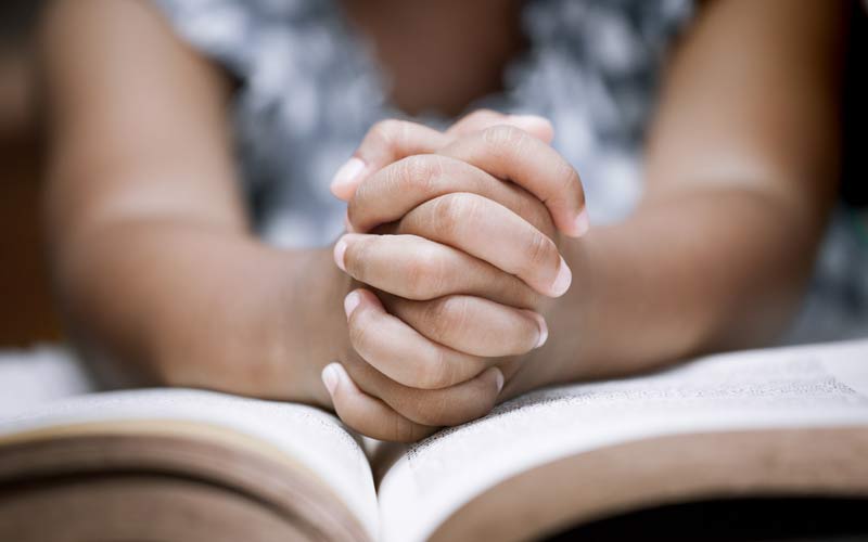 COMO PODERIA SER RICA, PODEROSA E ABENÇOADA SUA VIDA SE VOCÊ FOSSE UMA PESSOA QUE ORA