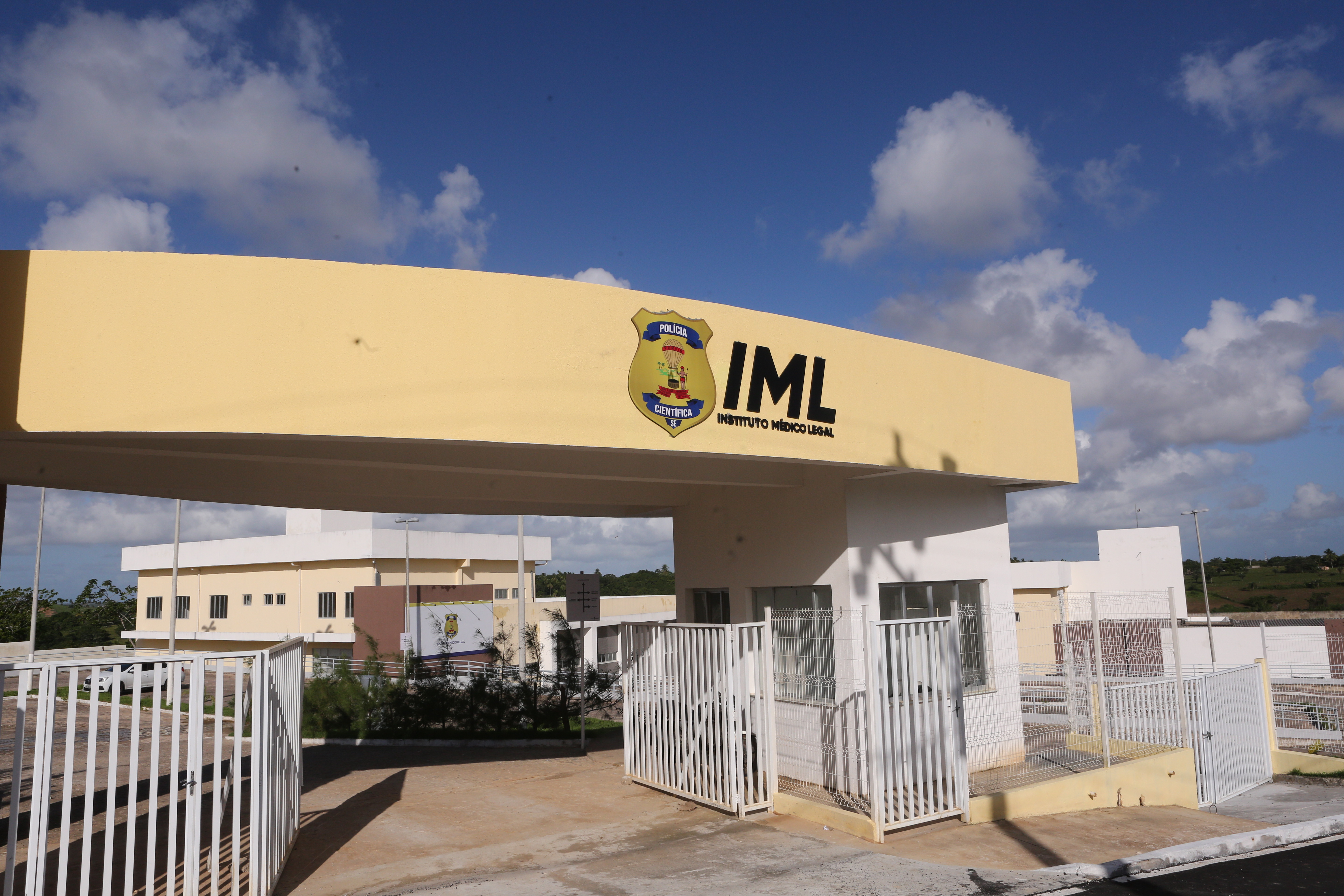 RABECÃO RECOLHE CORPO DE ADOLESCENTE DE 15 ANOS EM TOBIAS BARRETO; OUTROS FORAM RECOLHIDOS NA CAPITAL SERGIPANA